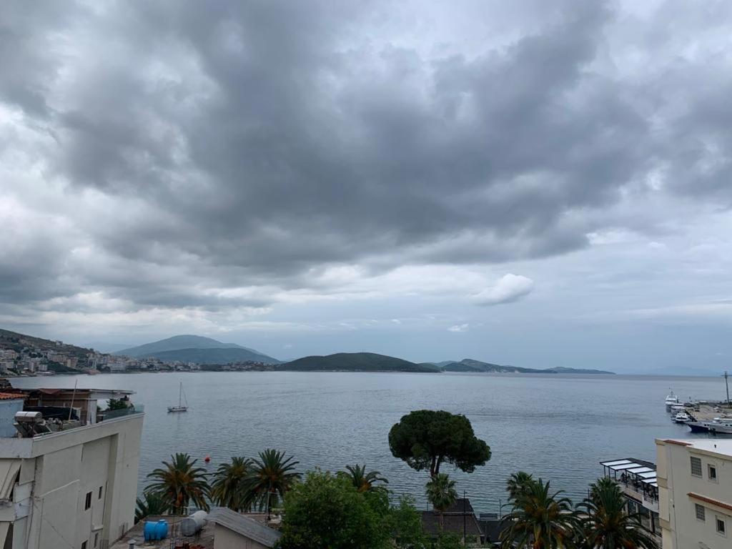 Delfin Apartments Sarandë Esterno foto