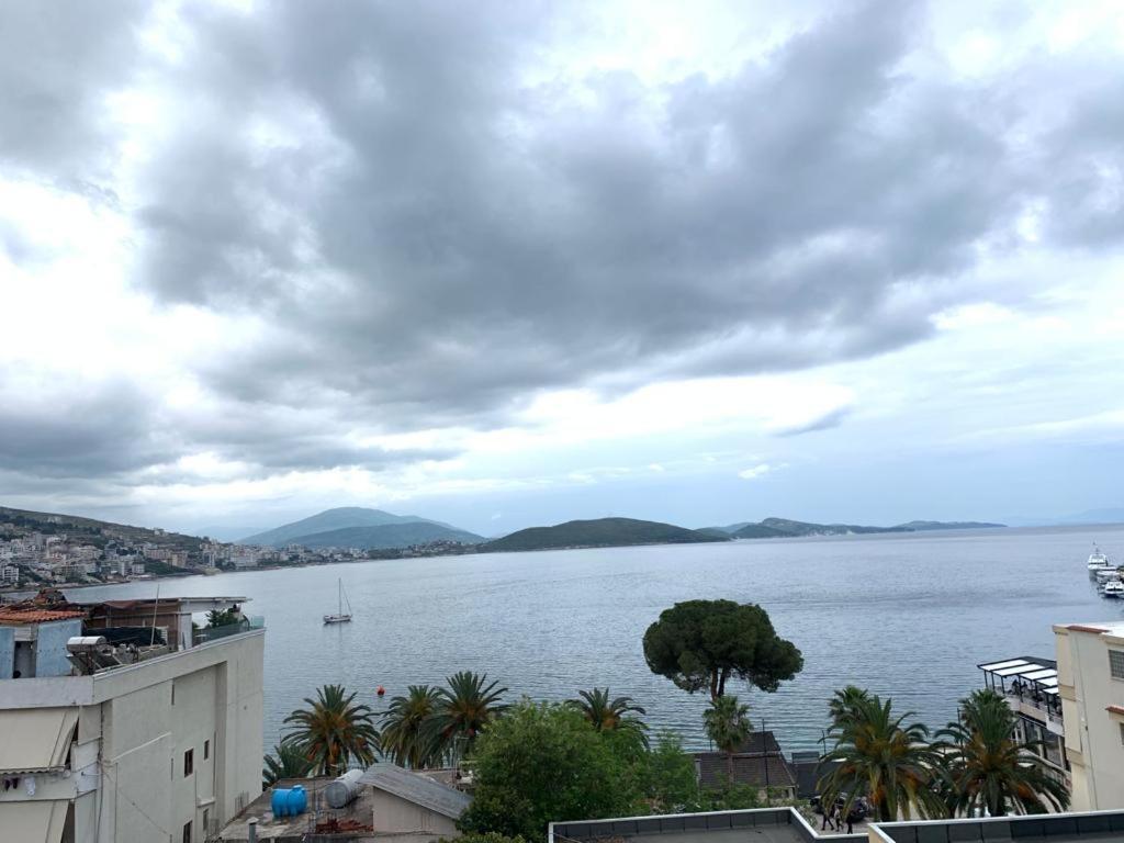 Delfin Apartments Sarandë Esterno foto