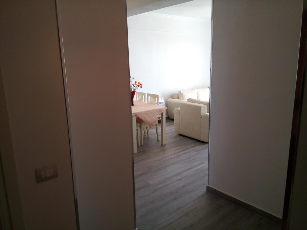 Delfin Apartments Sarandë Esterno foto