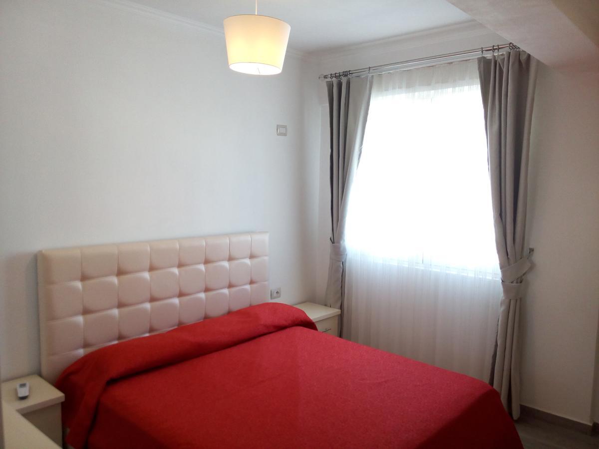Delfin Apartments Sarandë Esterno foto