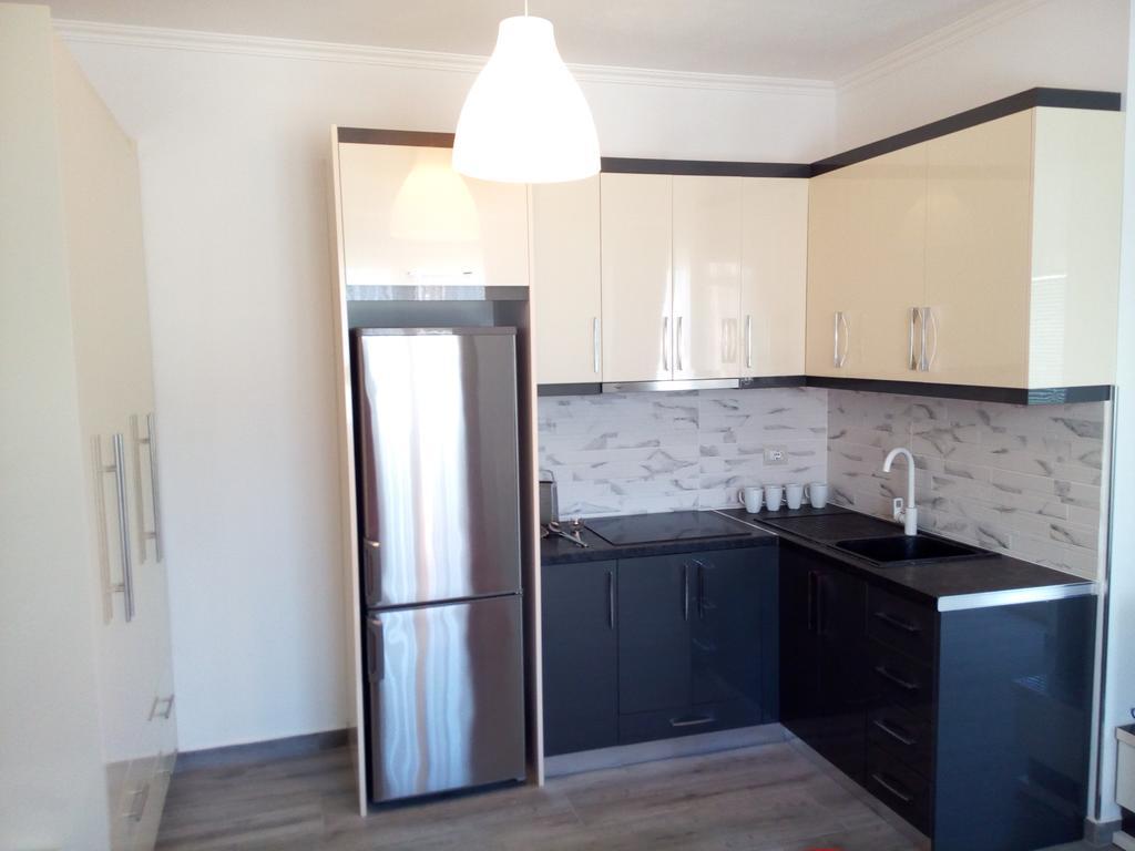 Delfin Apartments Sarandë Esterno foto