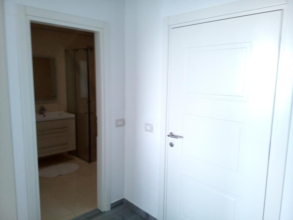 Delfin Apartments Sarandë Esterno foto